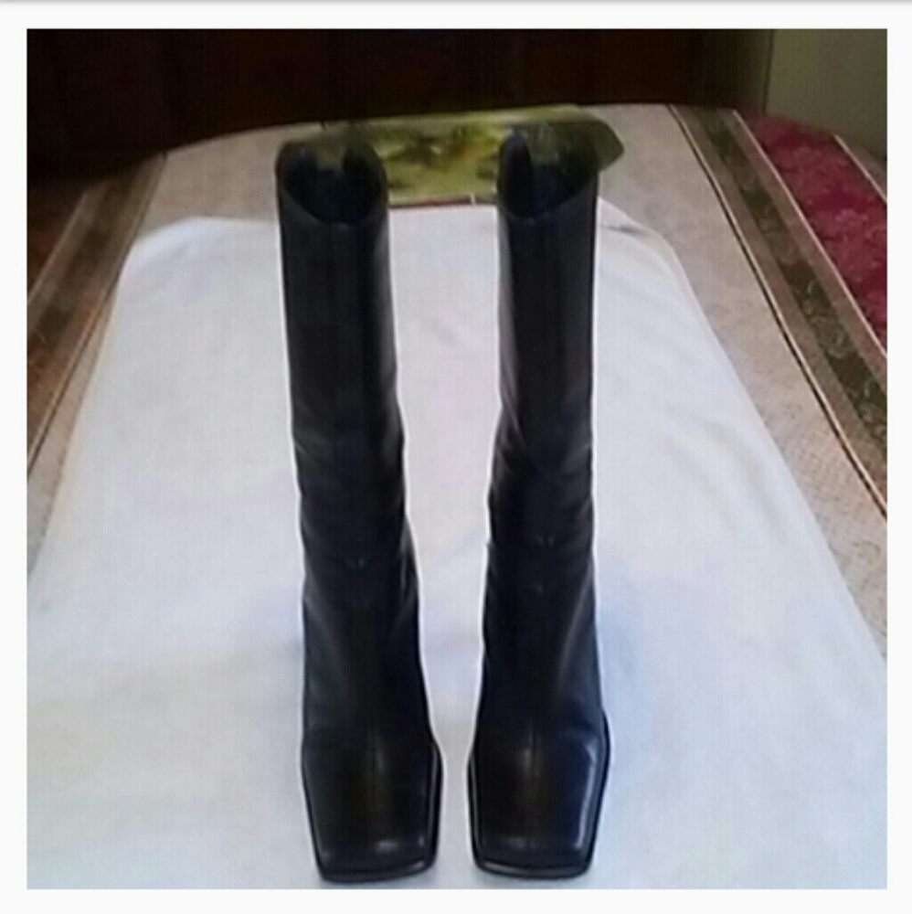LIKE NEW SIZE 8/38 ALDO CALF BOOTS